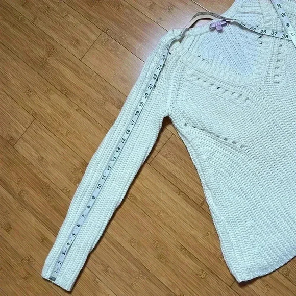 Calypso St. Barth Super Soft Open Knit Wool V-Neck Sweater Ivory XS - Picture 7 of 7